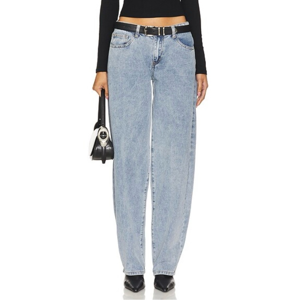 Superdown Roxanna Horseshoe Jeans in Light Blue Wash